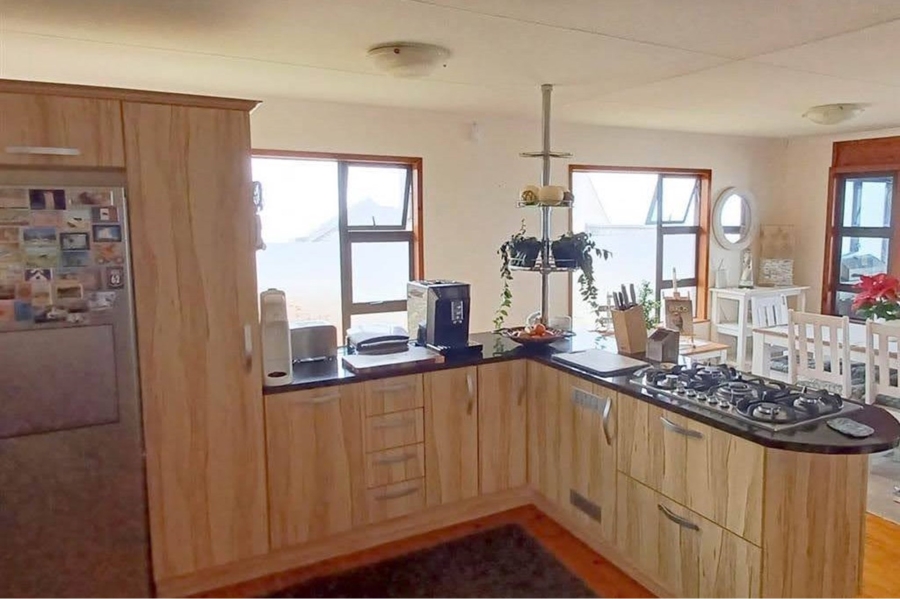 5 Bedroom Property for Sale in Beachview Eastern Cape